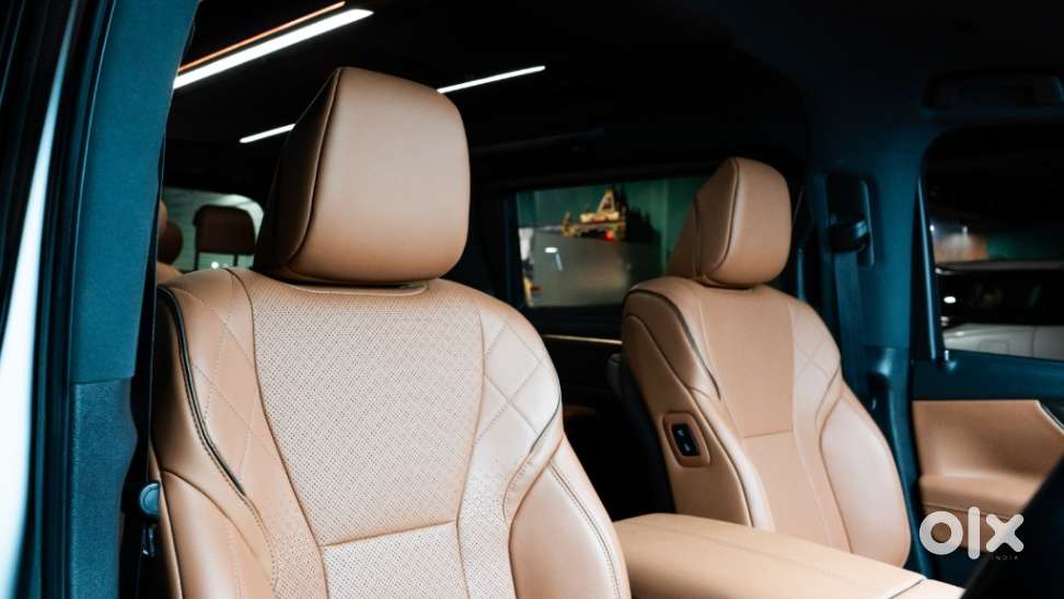 Toyota Vellfire Vip – Executive Lounge, 2025, Petrol