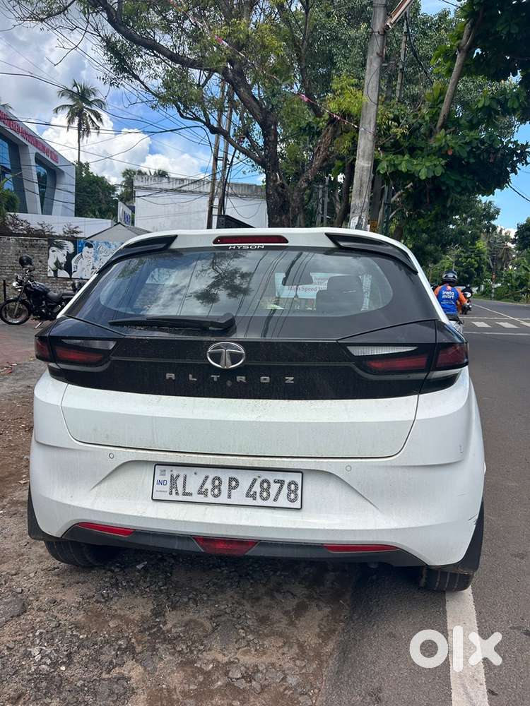 Tata Altoz Petrol 2020