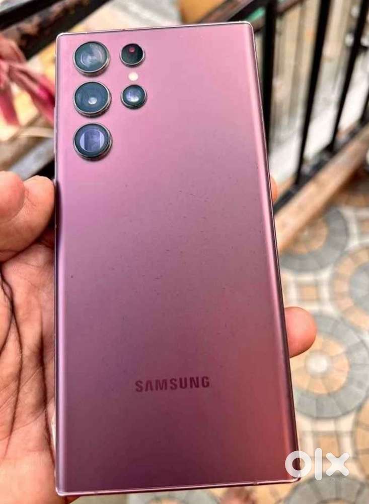 Samsung s22 ultra display line