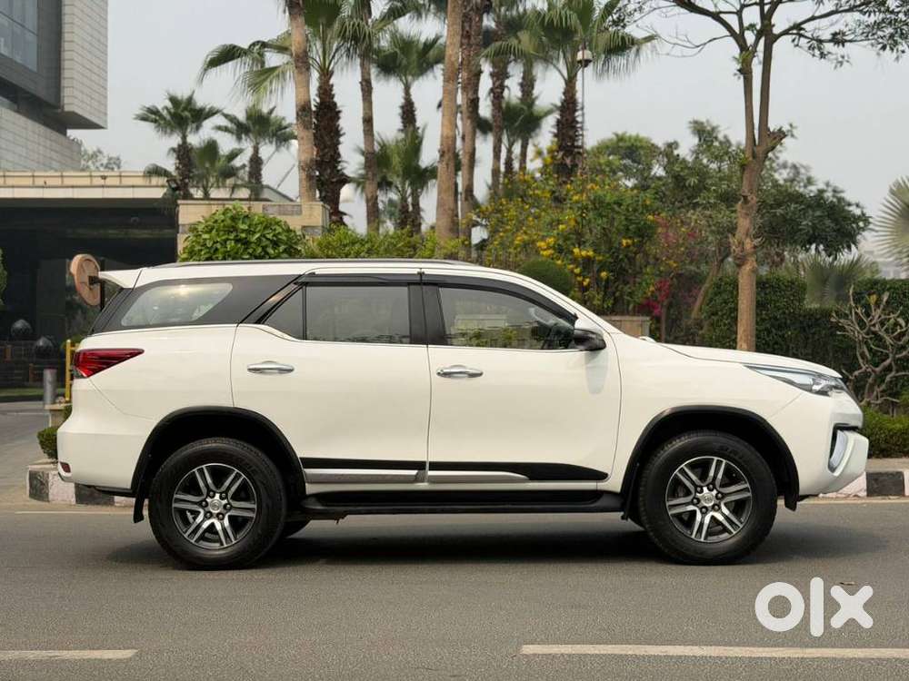 Toyota Fortuner 4x2 At 2.7 Petrol, 2020, Petrol