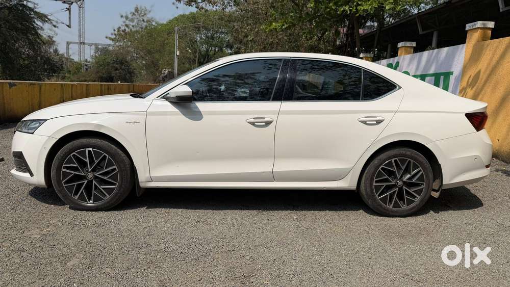 Skoda Octavia Facelift Essence, 2023, Petrol