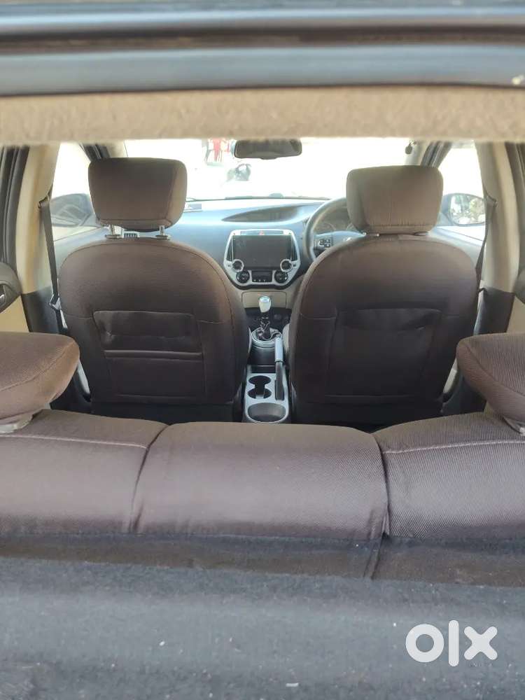 Hyundai I20 2014 Sports Diesel 2nd Owner