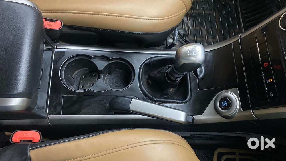 Mahindra Xuv500 W7, 2020, Diesel
