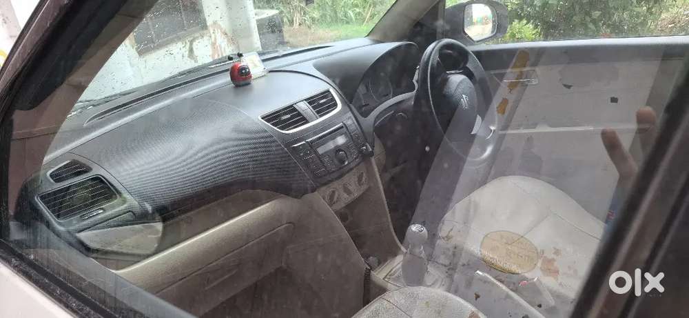 Maruti Suzuki Dzire 1.2 Vxi 2012
