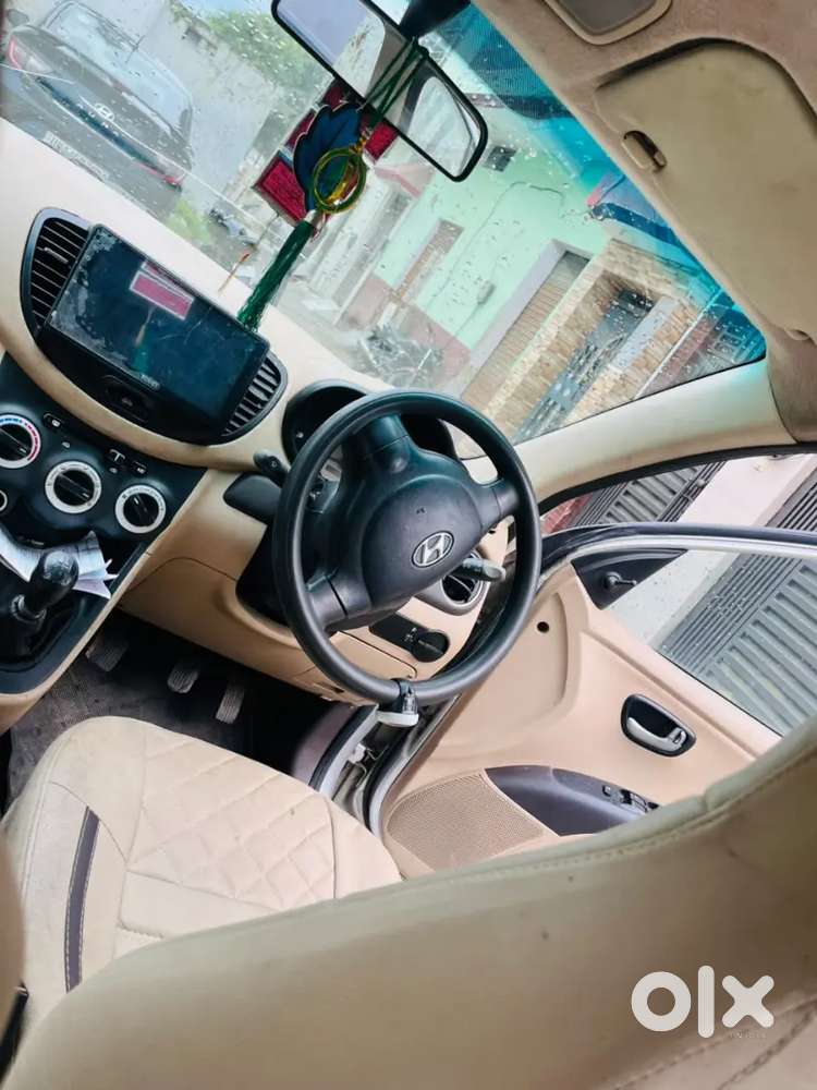 Hyundai I10 Gls Petrol 2010