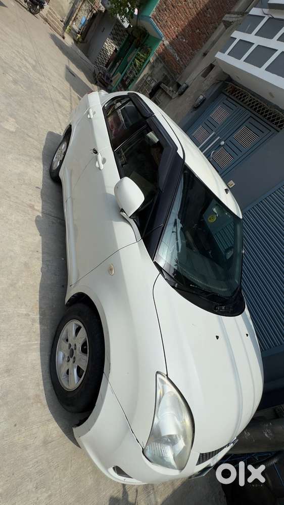 Maruti Suzuki Swift Dzire 2011 Petrol Well Maintained