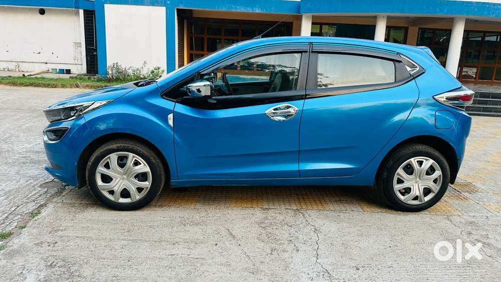 Tata Altroz 1.2 Xm Plus, 2021, Petrol