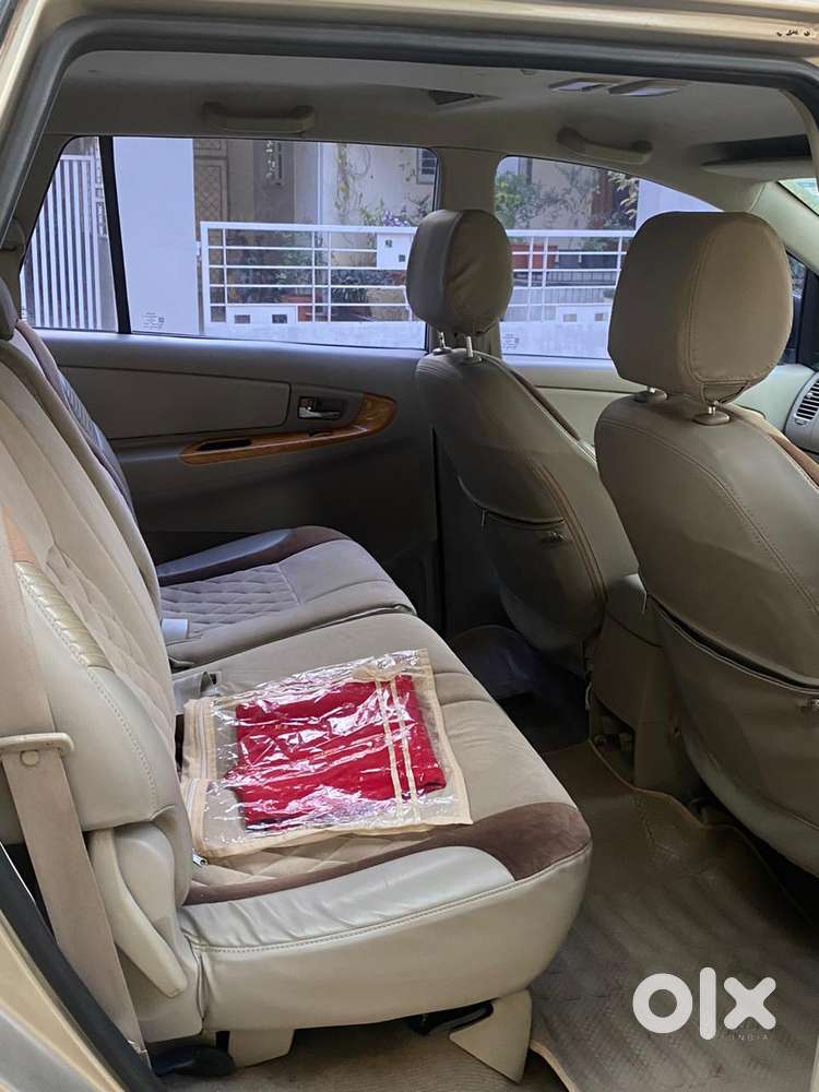 Toyota Innova 2.5 Vx 8 Seater Bs Iv, 2012, Diesel