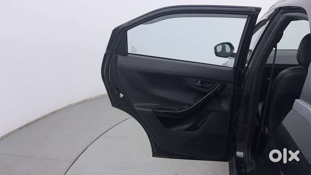Tata Nexon 1.5 Revotorq Xz Plus (o) Dark Edition, 2022, Diesel