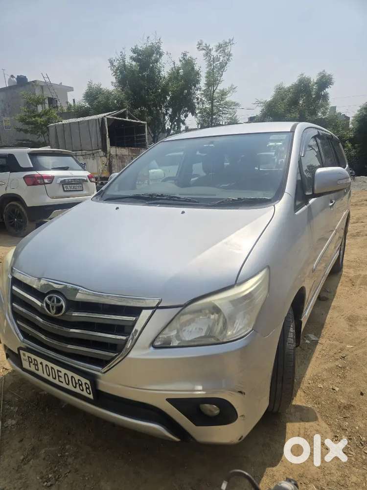Toyota Innova 2012 Diesel Well Maintained