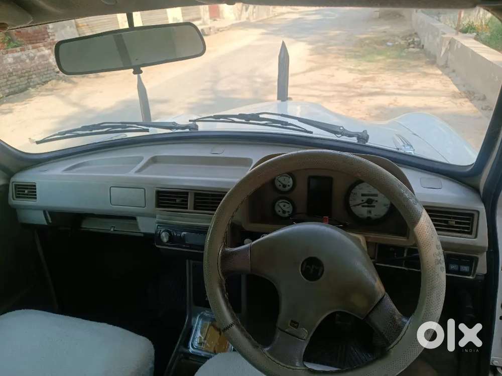 Ambassador Grand 2000 Dsz 2011