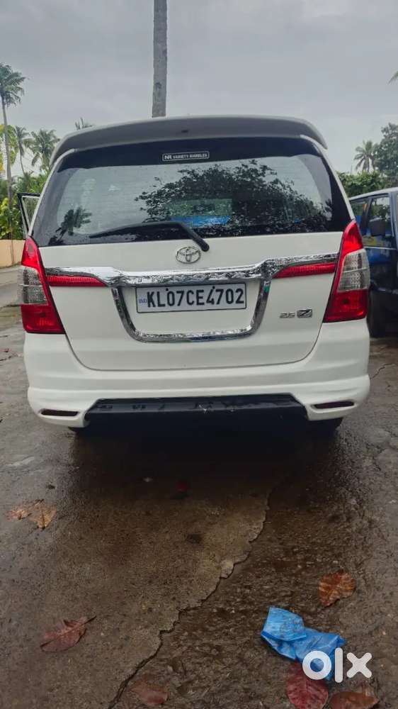 Toyota Innova Diesel 2.5 2015