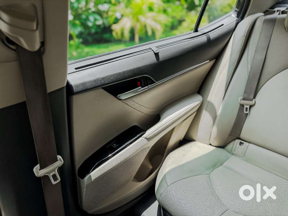 Toyota Camry [2019-ongoing] 2.5 Hybrid, 2019, Cng & Hybrids