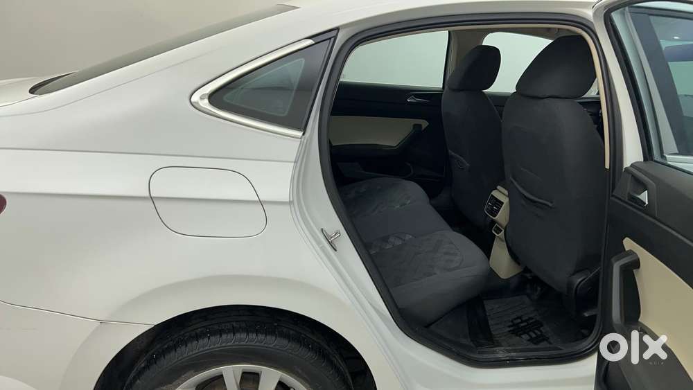 Skoda Slavia Ambition 1.0l Tsi Mt, 2023, Petrol