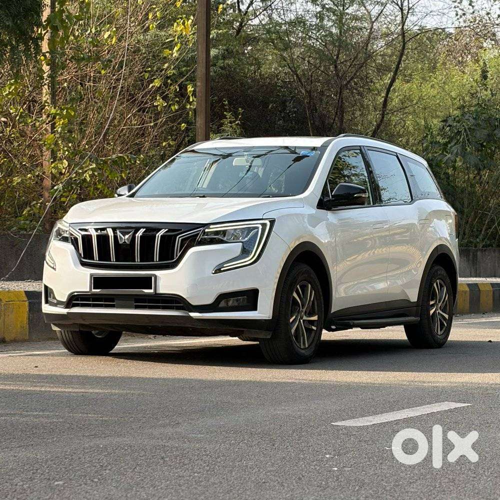 Mahindra Xuv700 2.0 Ax 5 Petrol At Str, 2023, Petrol