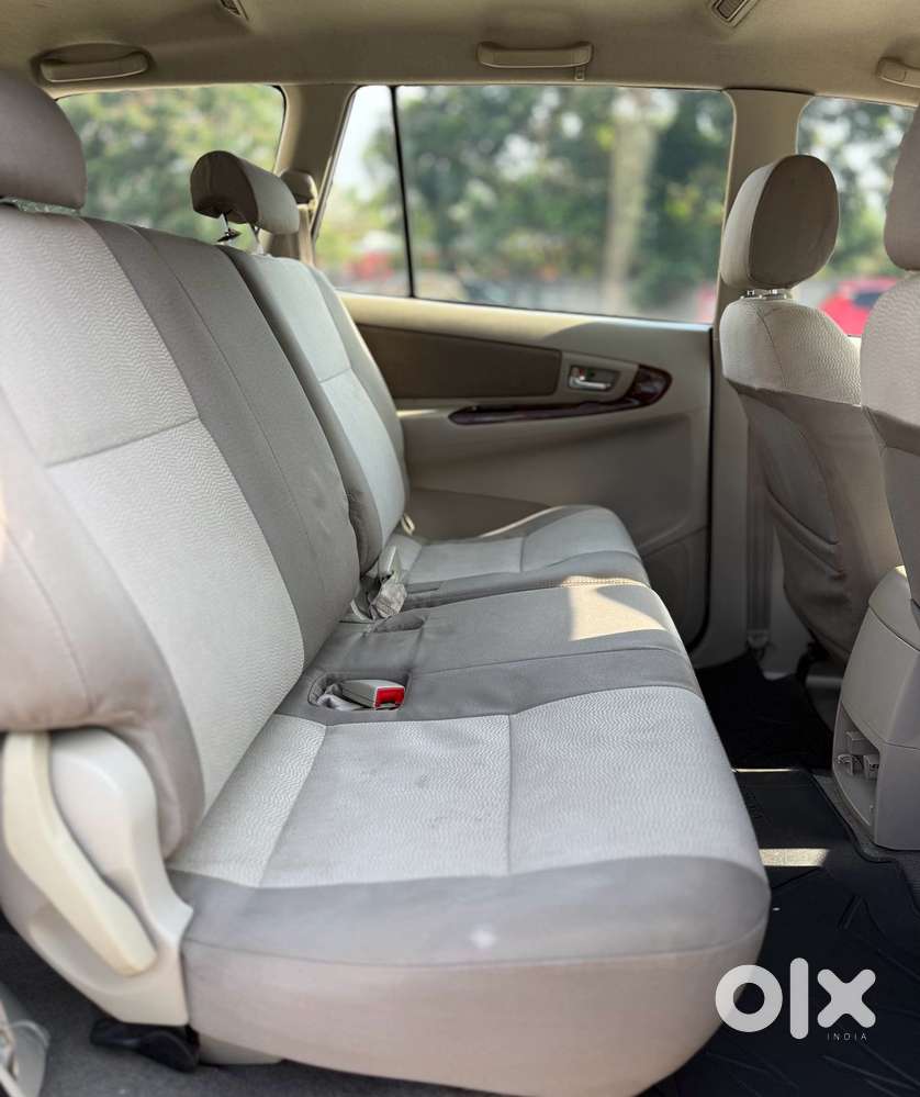 Toyota Innova 2.5 V 7 Str, 2013, Diesel