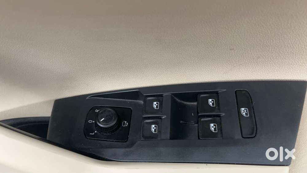 Volkswagen Virtus 1.0 Topline Tsi At, 2023, Petrol