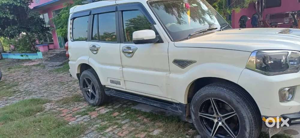 Mahindra Scorpio 2019 Variant S9