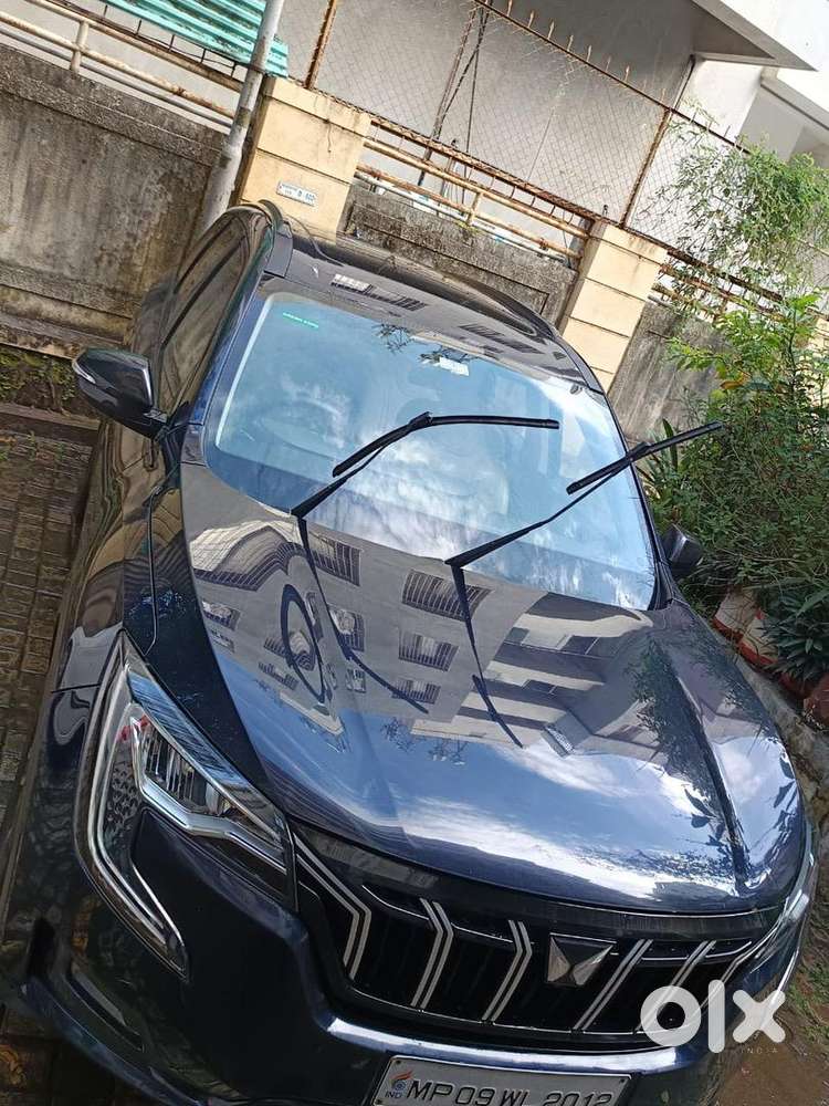 Mahindra Xuv700 2022 Petrol Well Maintained