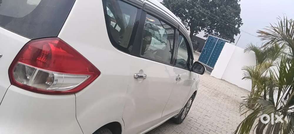 हम को दूसरी लेनी हैं