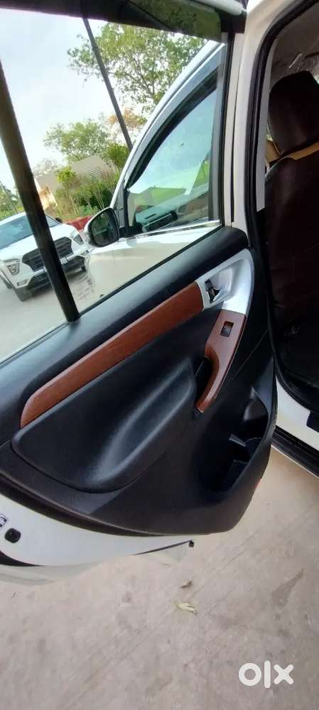 Toyota Innova Crysta 2021.bs6