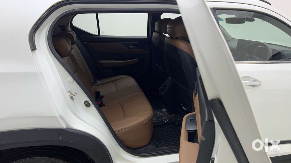 Honda Elevate Zx Mt, 2024, Petrol