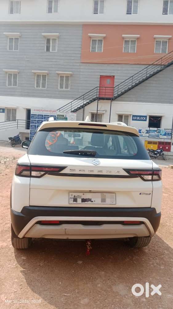 Maruti Suzuki Brezza 1.5 Zxi Plus Smart Hybrid Dual Tone, 2022, Petr..