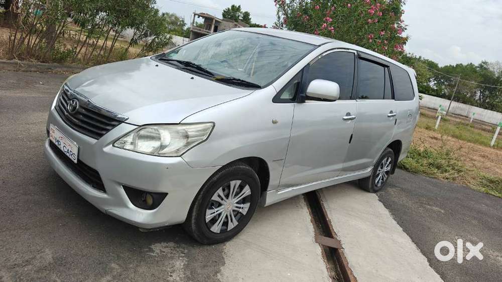Toyota Innova 2.5 G (diesel) 8 Seater, 2013, Diesel