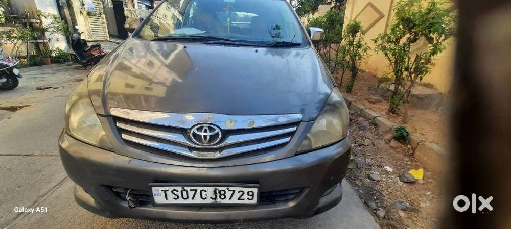 Toyota Innova 2.0 V, 2012, Diesel