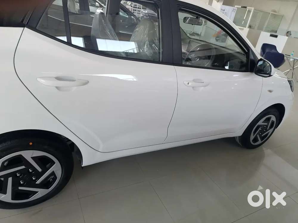 New Hyundai Aura Car H Showroom Se Kam Se Kam Down Payment Par