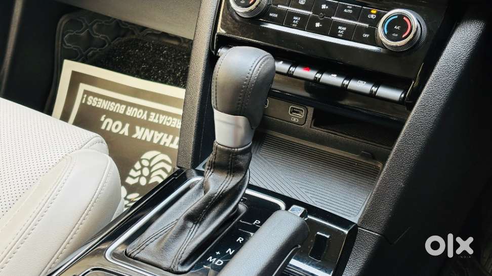 Mahindra Xuv700 2.0 Ax 7 Petrol At Str, 2024, Petrol