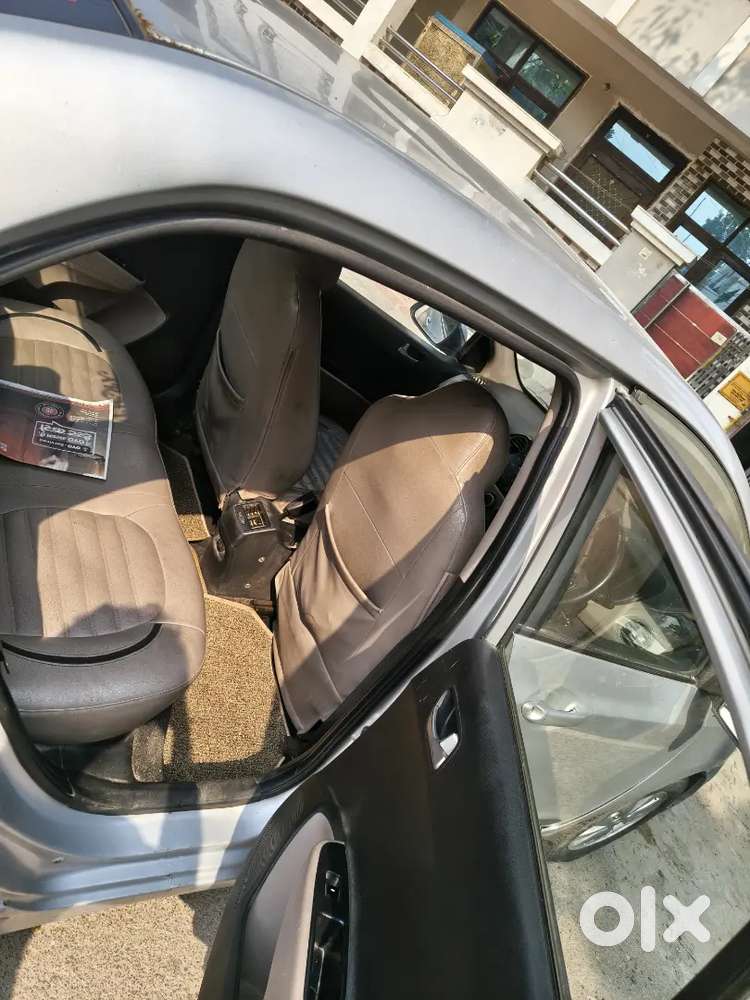 Hyundai Xcent 2015