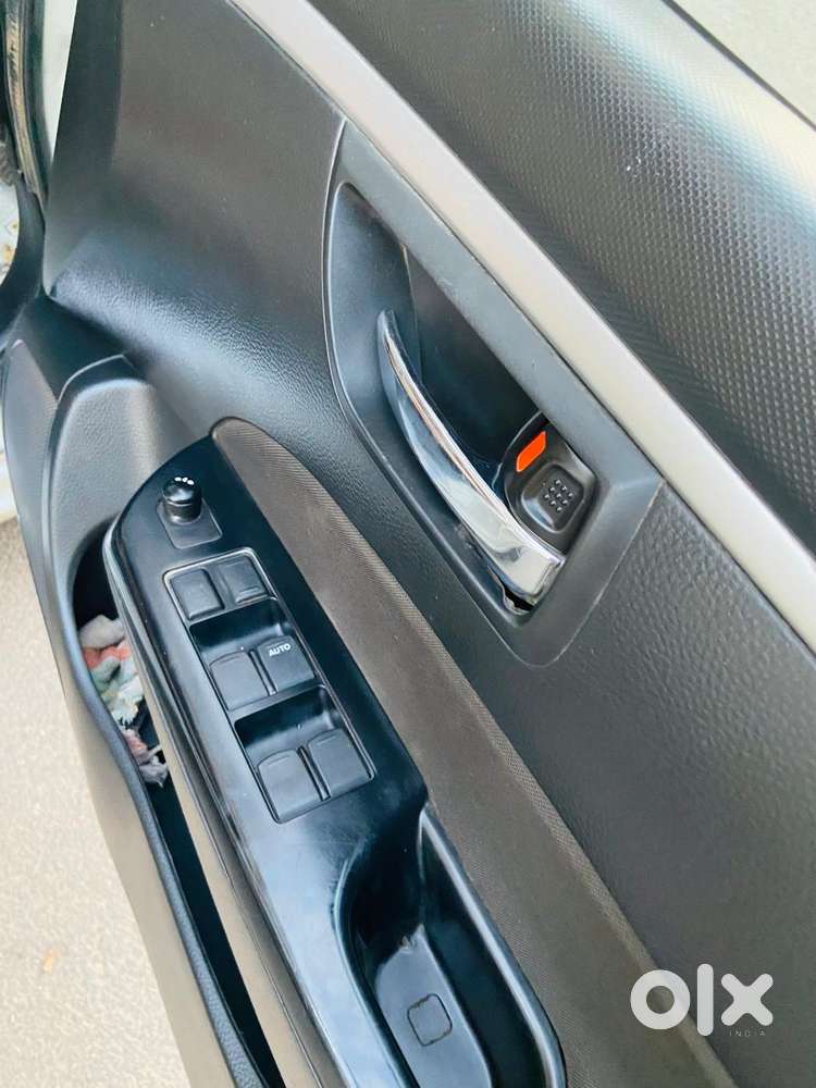 Maruti Suzuki Swift 1.3 Zxi, 2013, Petrol