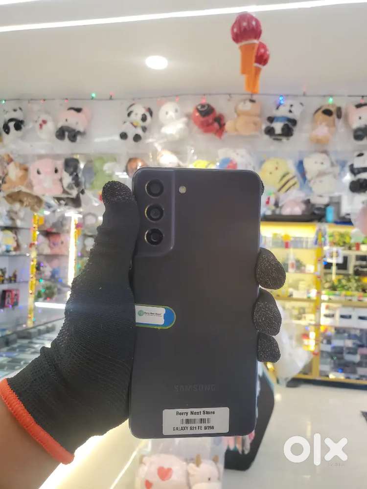 SAMSUNG GALAXY S21 FE 5G 8/256GB STORAGE GOOD CONDITION DEVICE