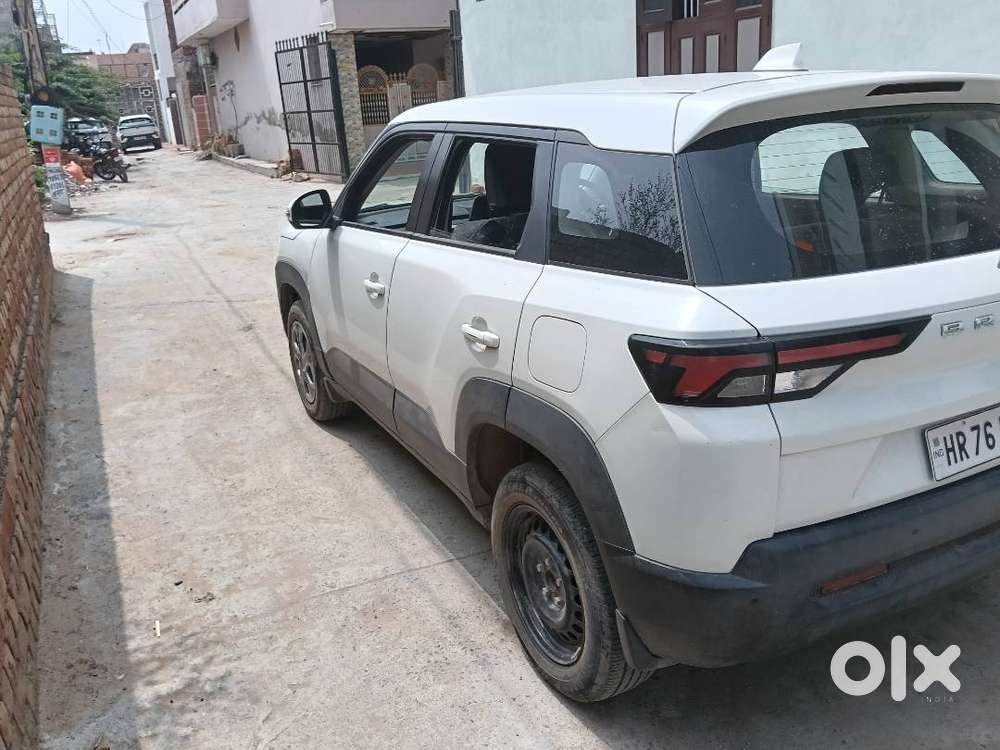 Brezza Vxi Smart Hybrid 2023 19500km Driven