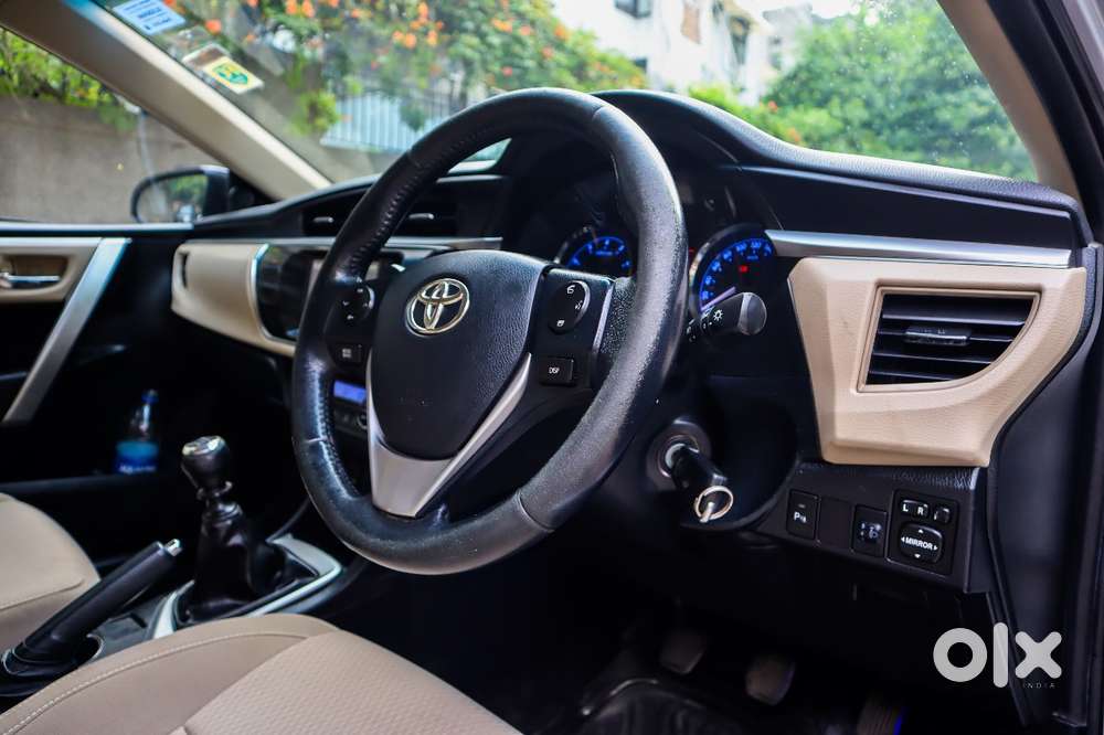 Toyota Corolla Altis [2014-2017] 1.8 G Cvt, 2015, Petrol