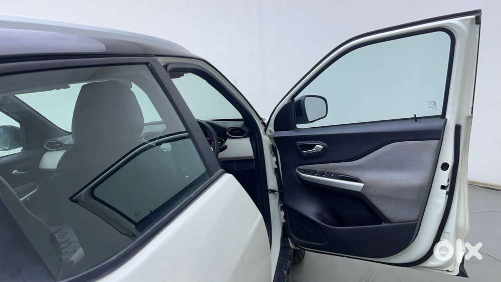 Nissan Magnite 1.0 Xv Dual Tone, 2021, Petrol