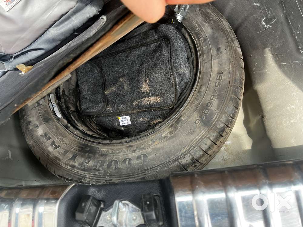 Kia Sonet Htk Optional With Sunroof