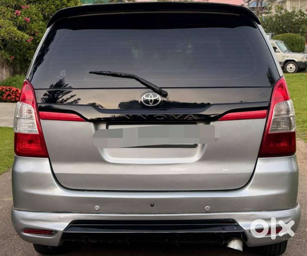 Toyota Innova 2.5 Gx 8 Str Bs-iii, 2015, Diesel