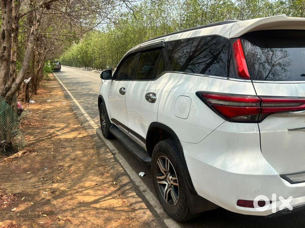 Toyota Fortuner 2022 Diesel 130028 Km Driven
