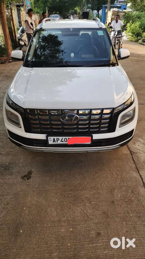 Hyundai Venue 2023 Diesel 39603 Km Driven Good Condition