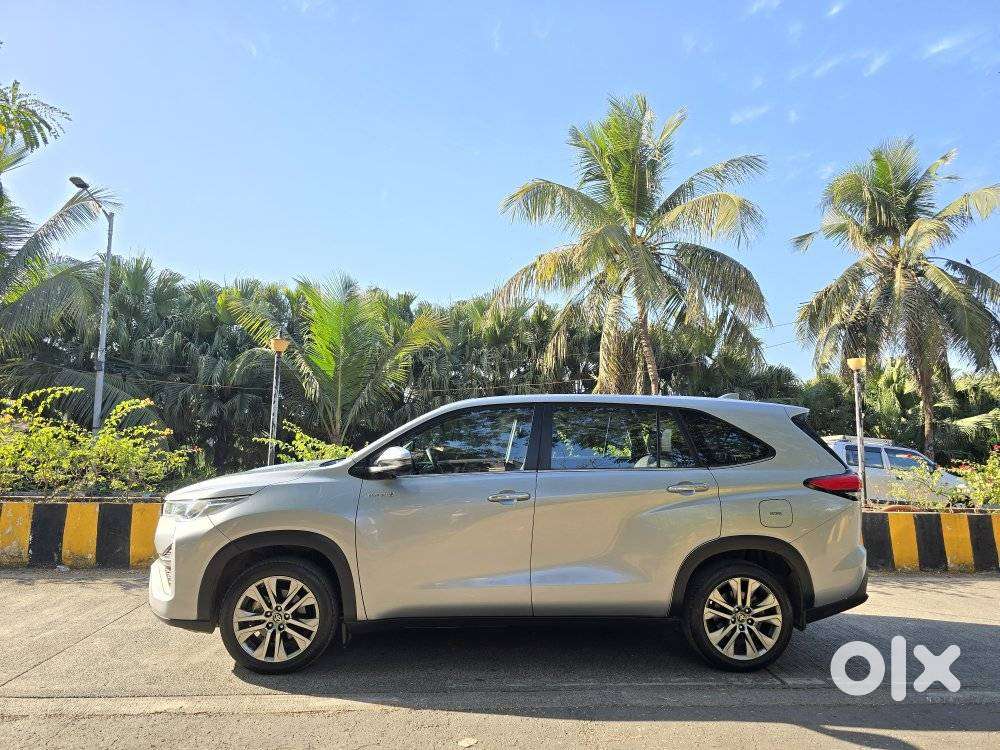 Toyota Innova Hycross 2.0 Zx (o) Hybrid 7 Str, 2024, Petrol