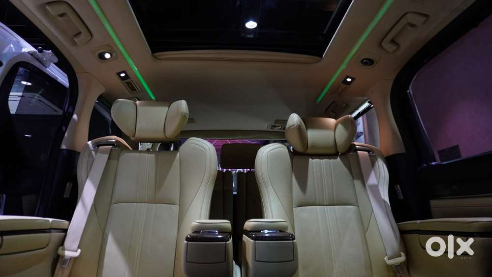 Toyota Vellfire 2.5 Hybrid, 2022, Petrol
