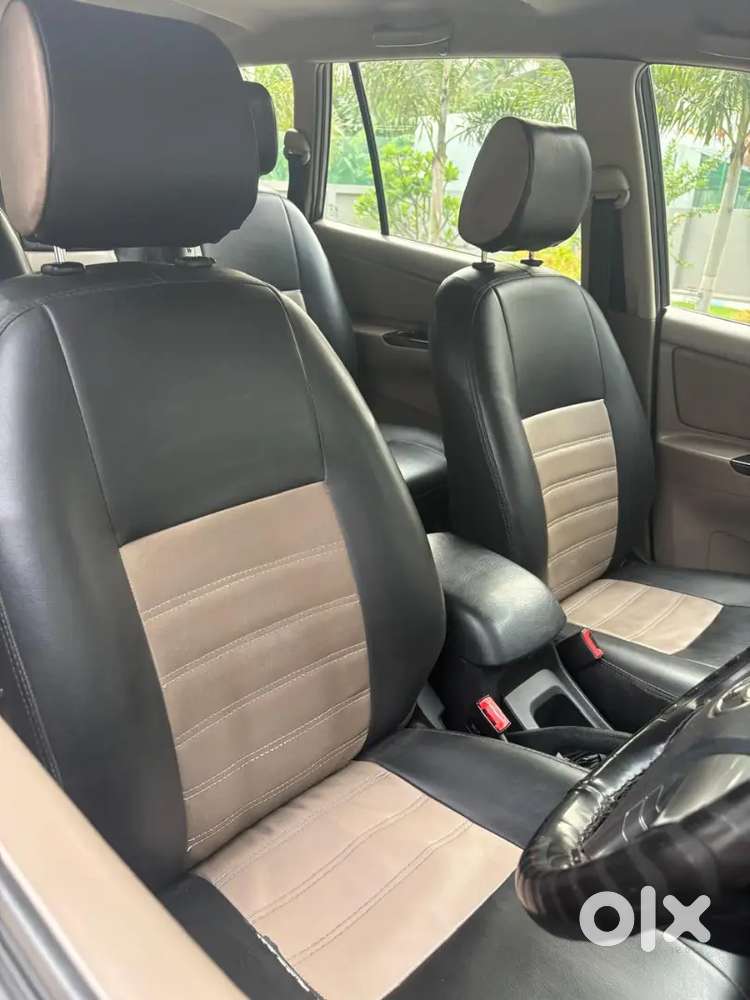 Toyota Innova 2015