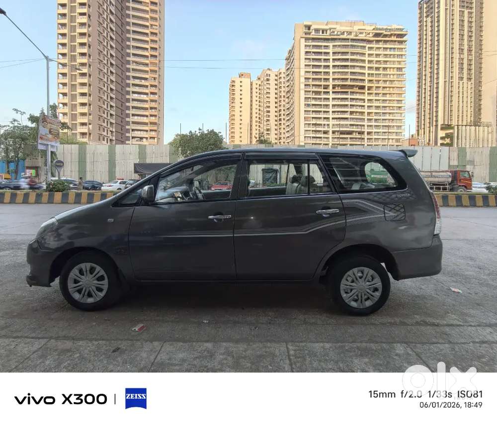 Toyota Innova 2009 Diesel 180000 Km Driven