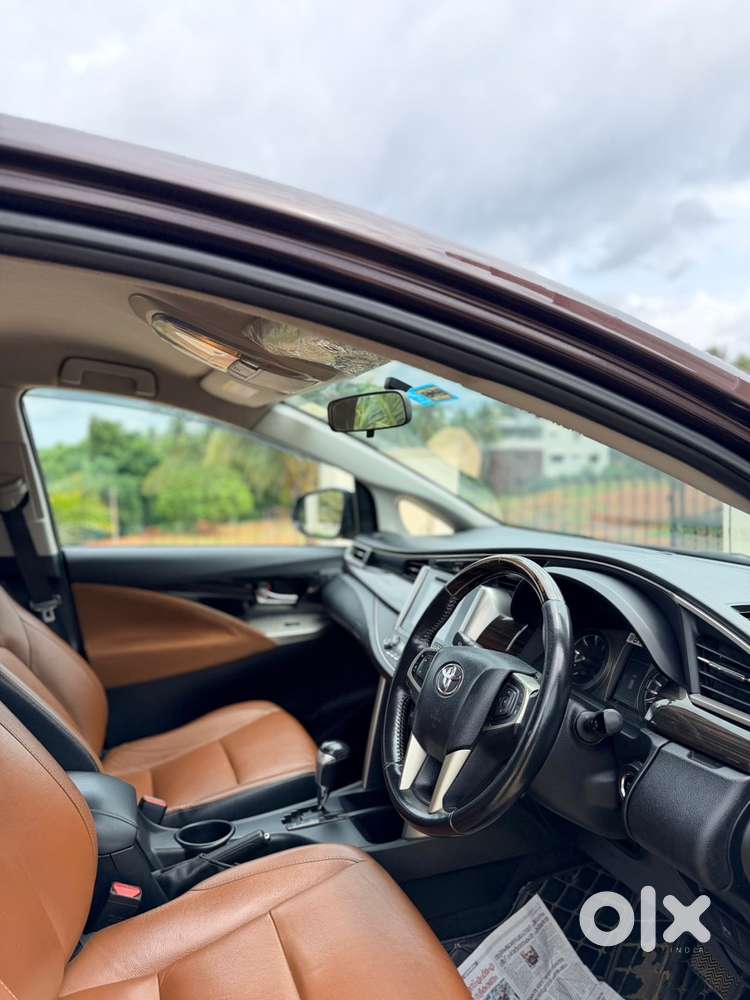 Toyota Innova Crysta 2.8 Z 2017