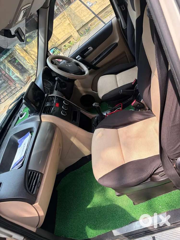Tata Safari Storme 2013