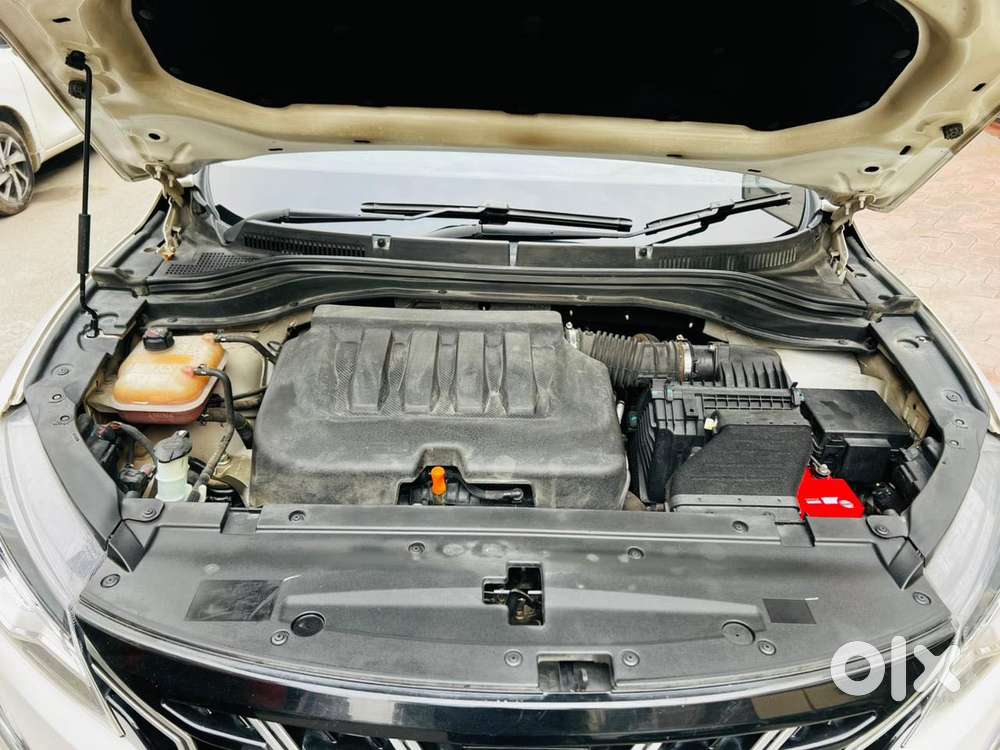 Mahindra Xuv700 2.0 Ax 7 Petrol At Luxury Pack Str, 2022, Petrol