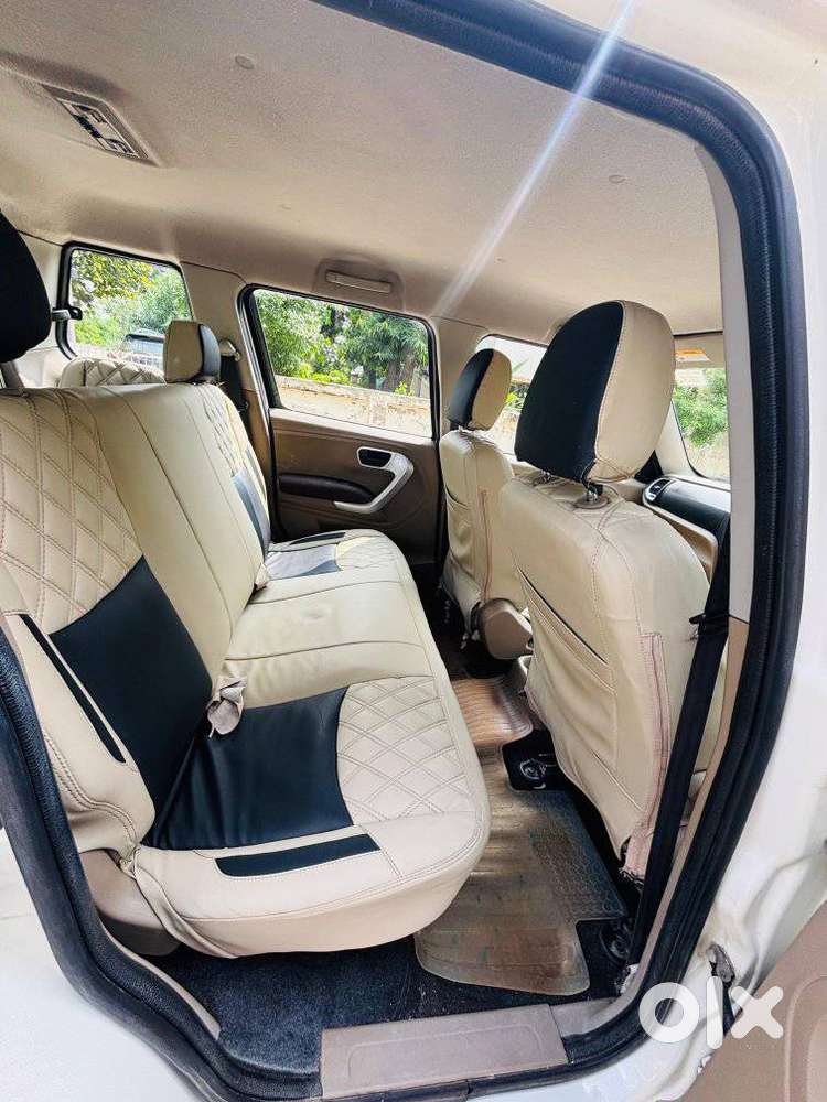 Mahindra Tuv 300 Mhawk100 T8, 2017, Diesel