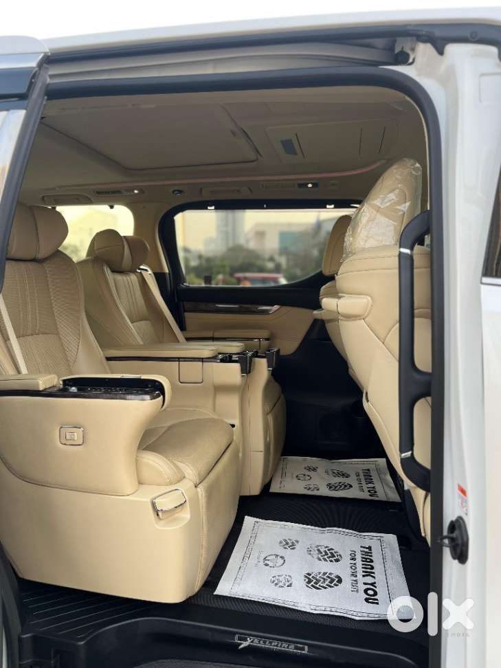 Toyota Vellfire Vip – Executive Lounge, 2023, Petrol